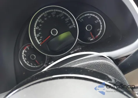 2014 Volkswagen Beetle 2.5L из США, поврежденный, VIN 3VW5P7ATXEM802124